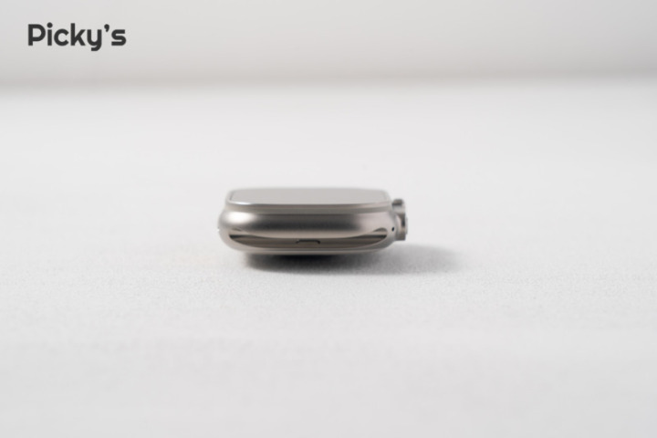 Apple Watch Ultra チタン